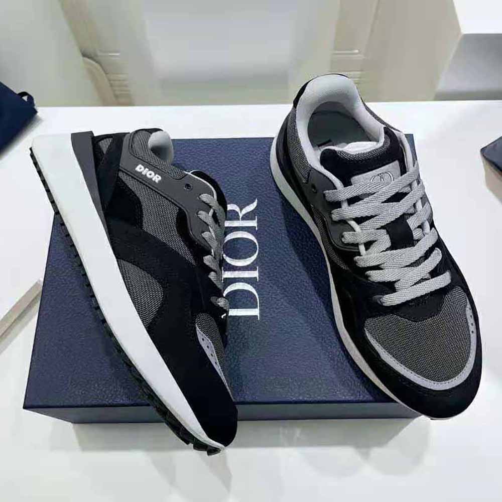 Overhead view showing lace-up and sole detail on Dior Men B29 Sneaker