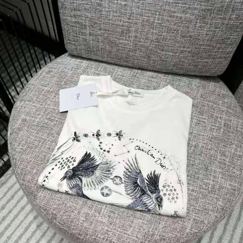 Close-up of black Gemini motif on Dior Women T-shirt White Cotton Jersey and Linen