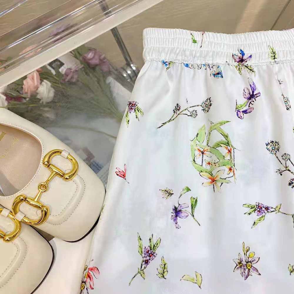 Dior Women Chez Moi Shorts White Silk Twill with Multicolor D-Constellation Motif - image 6