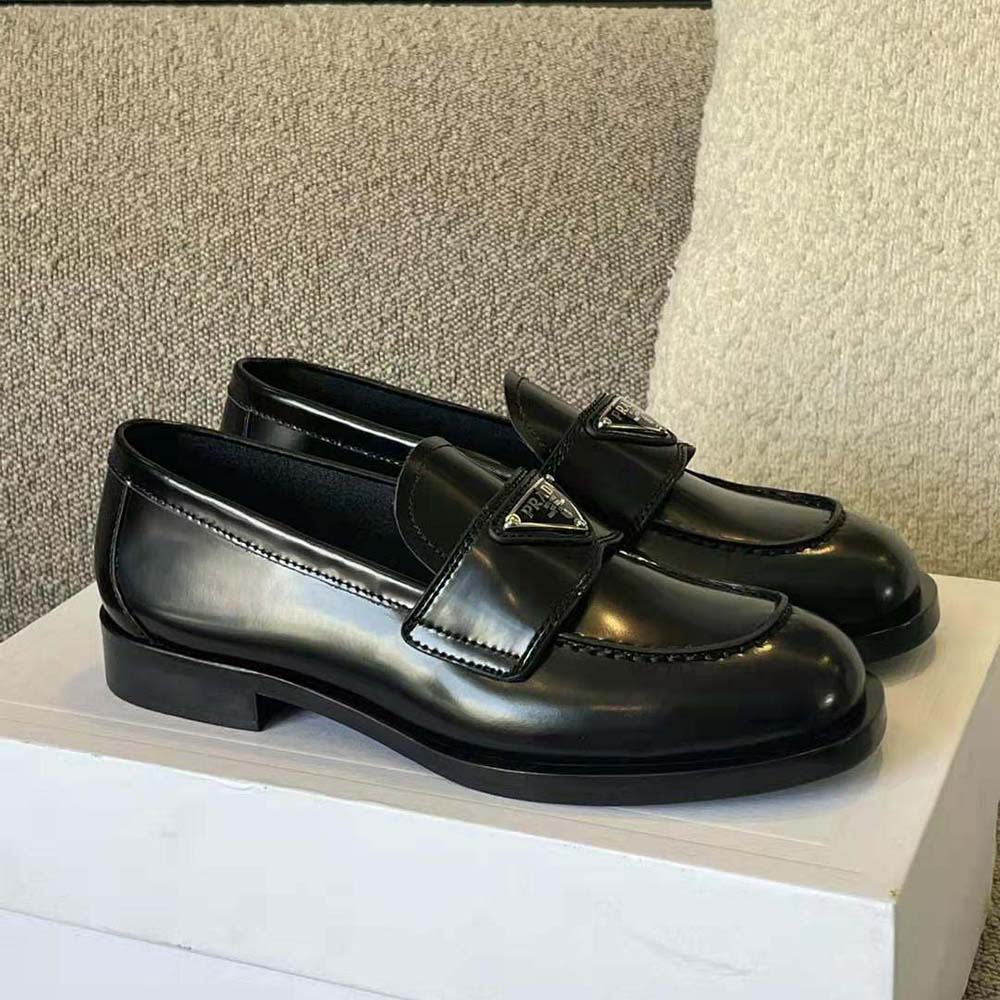Side profile showcasing 25 mm stacked heel of Prada Men Patent Leather Loafers