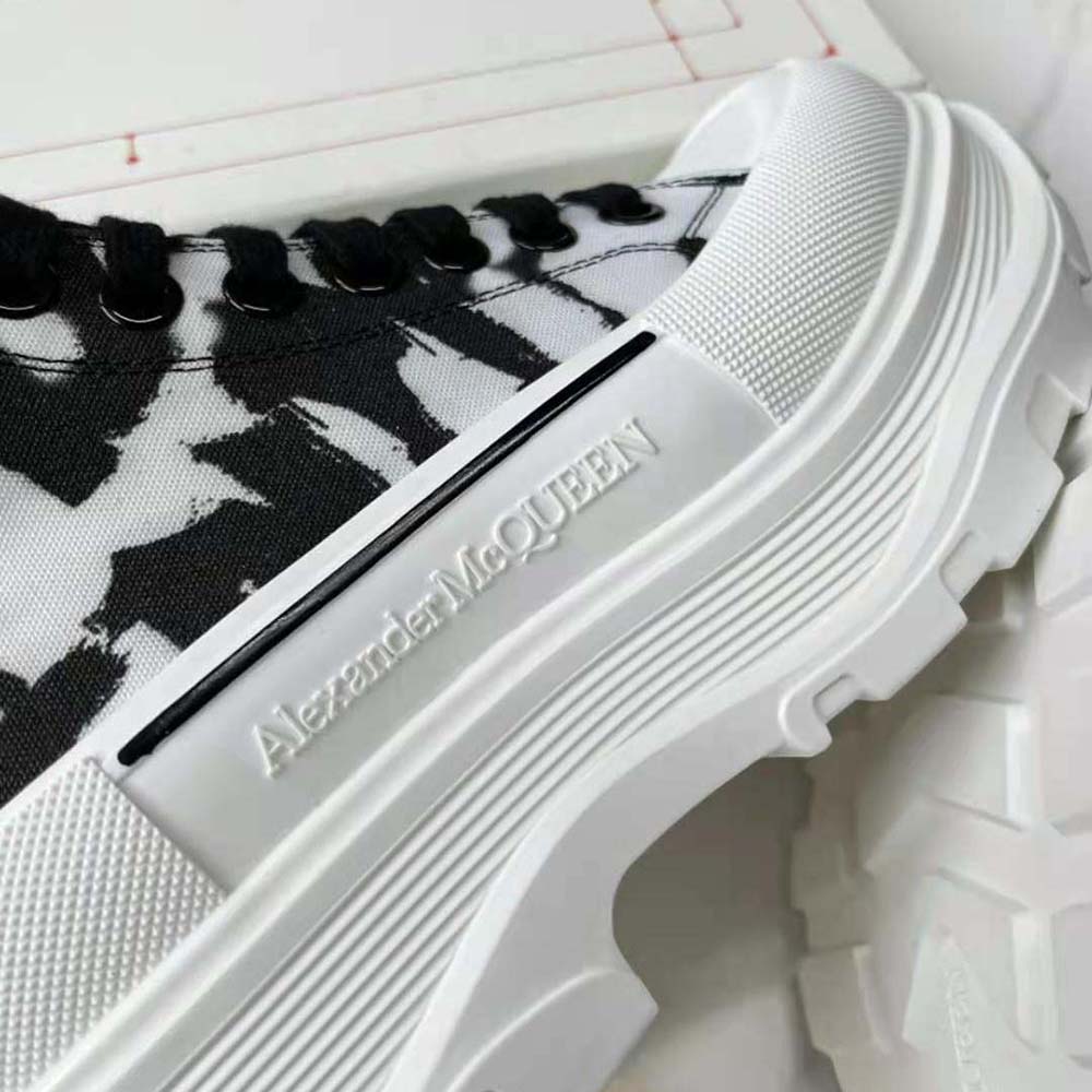 Alexander Mcqueen Unisex McQueen Graffiti Tread Slick Boot in White - image 9