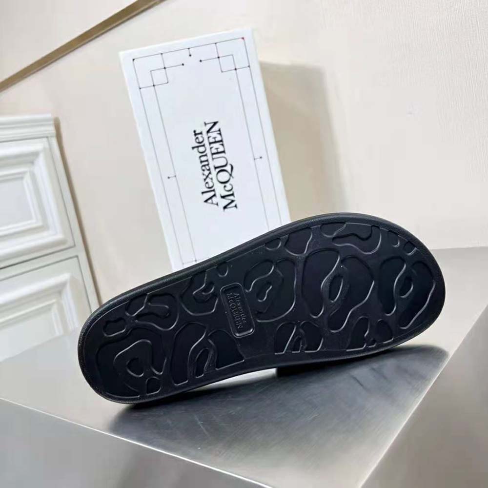 Alexander Mcqueen Unisex Mcqueen Graffiti Rubber Pool Slide in Black/White - image 7