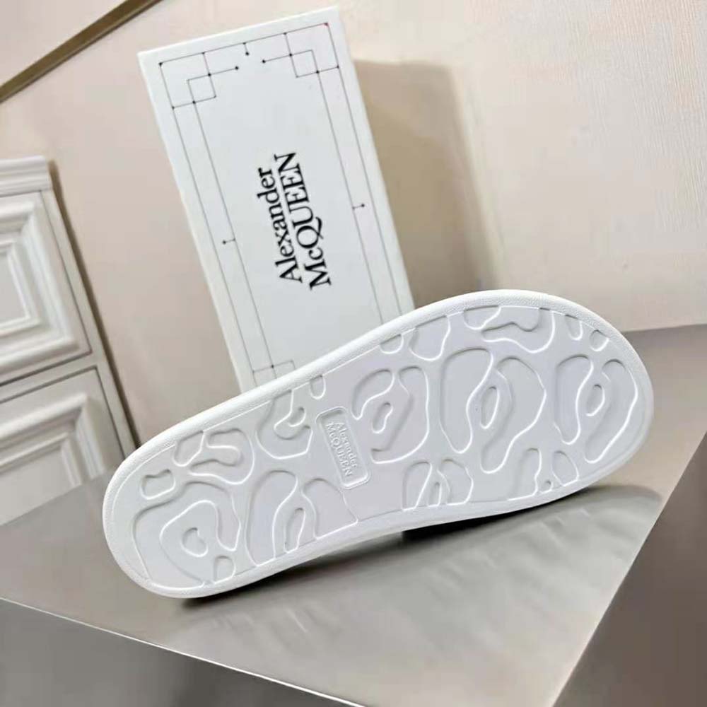 Alexander Mcqueen Unisex Mcqueen Graffiti Rubber Pool Slide in White - image 7