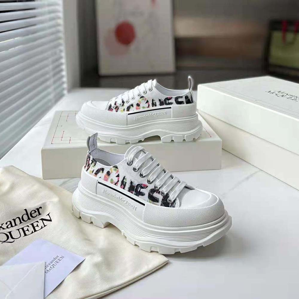 Alexander Mcqueen Unisex Tread Slick Lace-up in White - image 6