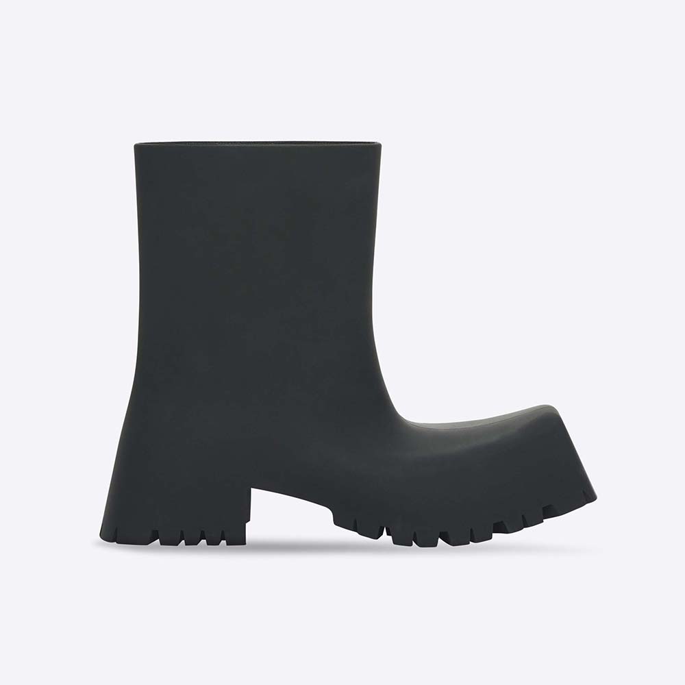 Side profile of Balenciaga Men Trooper Rubber Boot in Black