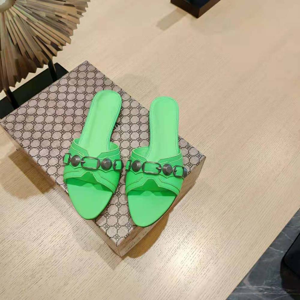 Top view of bright green arena lambskin on Balenciaga Women Cagole Sandal
