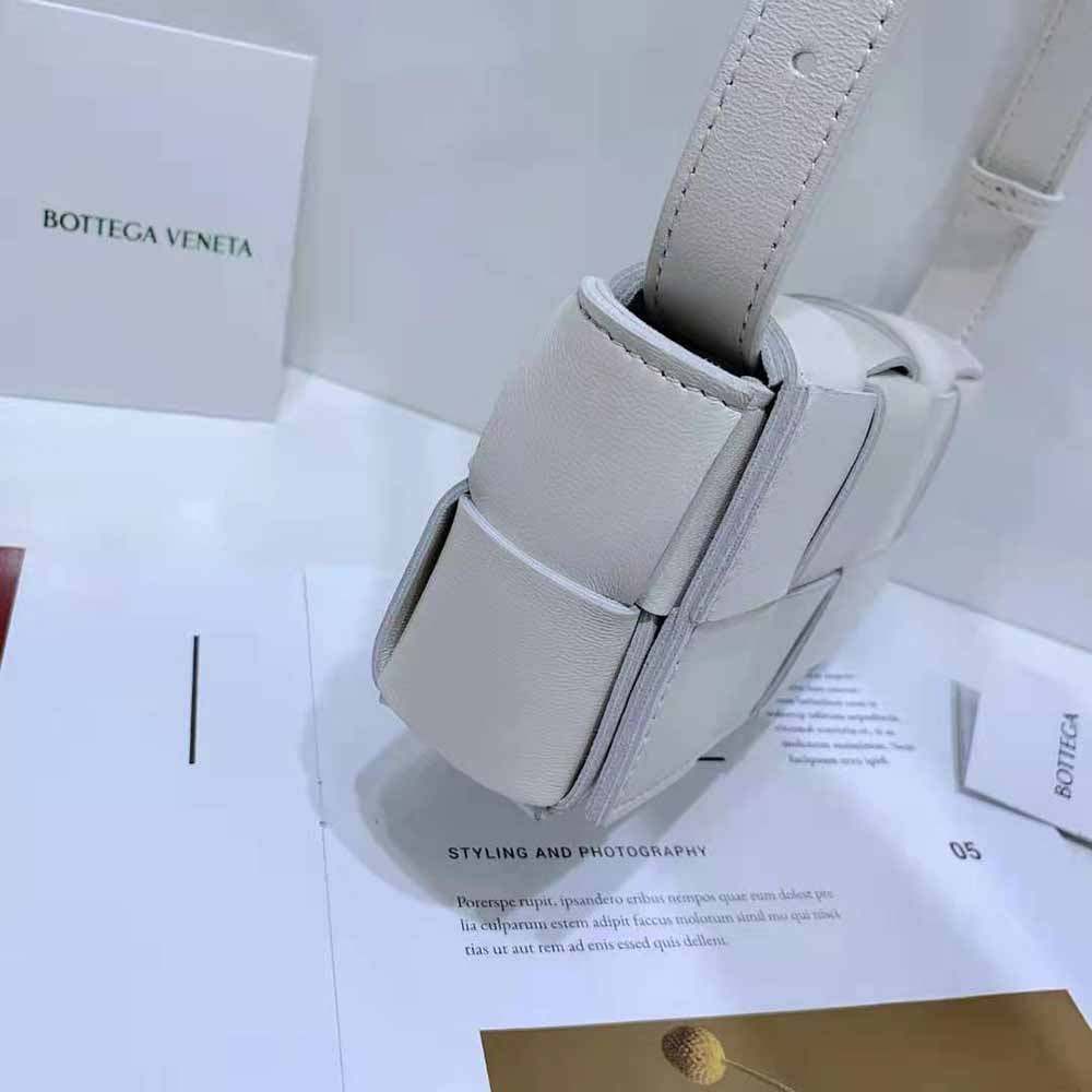 Bottega Veneta Women Belt Cassette Mini Intreccio Leather Belt Bag-White - image 4