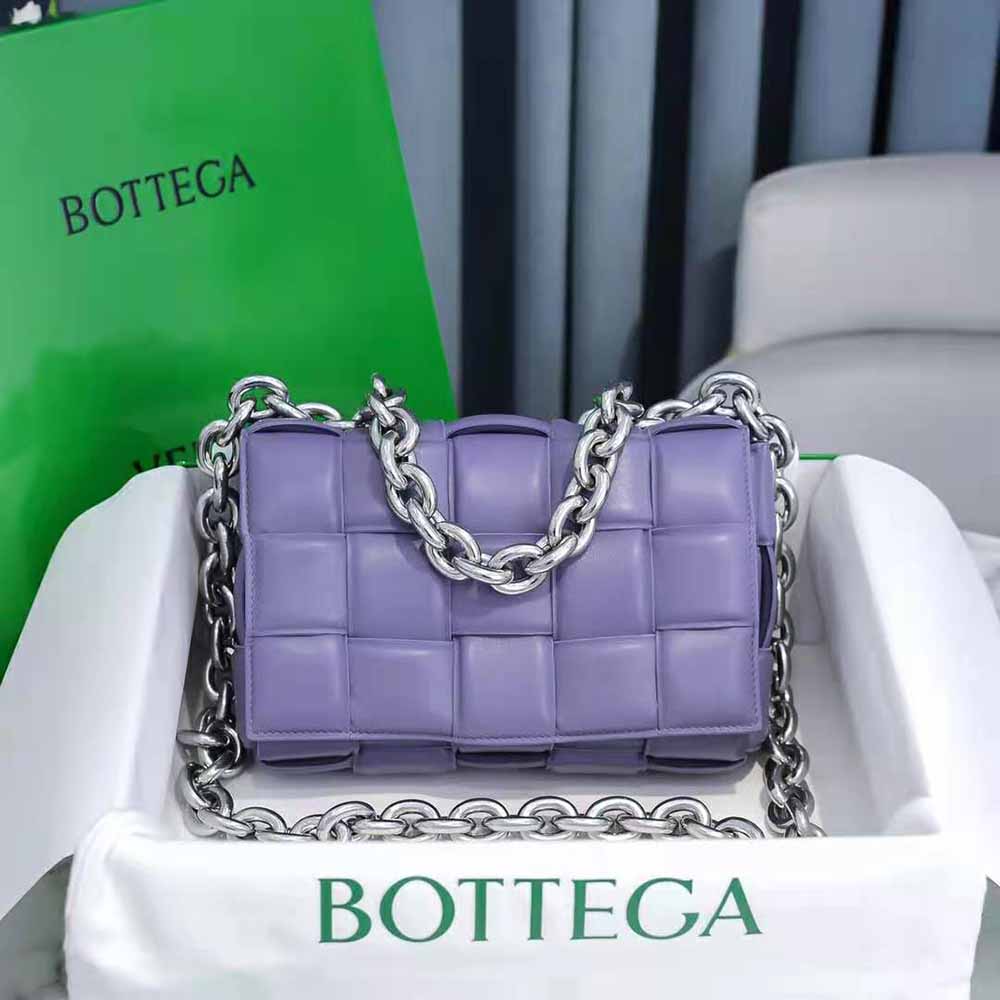 Close-up of the purple intrecciato leather and chunky chain detail