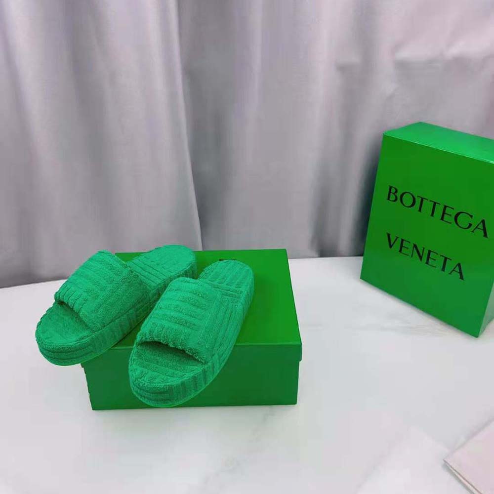 Top view showing soft sponge leather and block heel on Bottega Veneta sandal