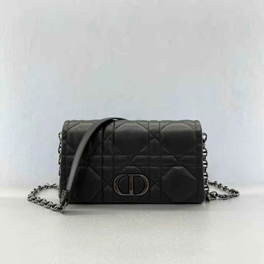 Close-up of signature macrocannage quilting on Dior Women Caro Macrocannage Pouch