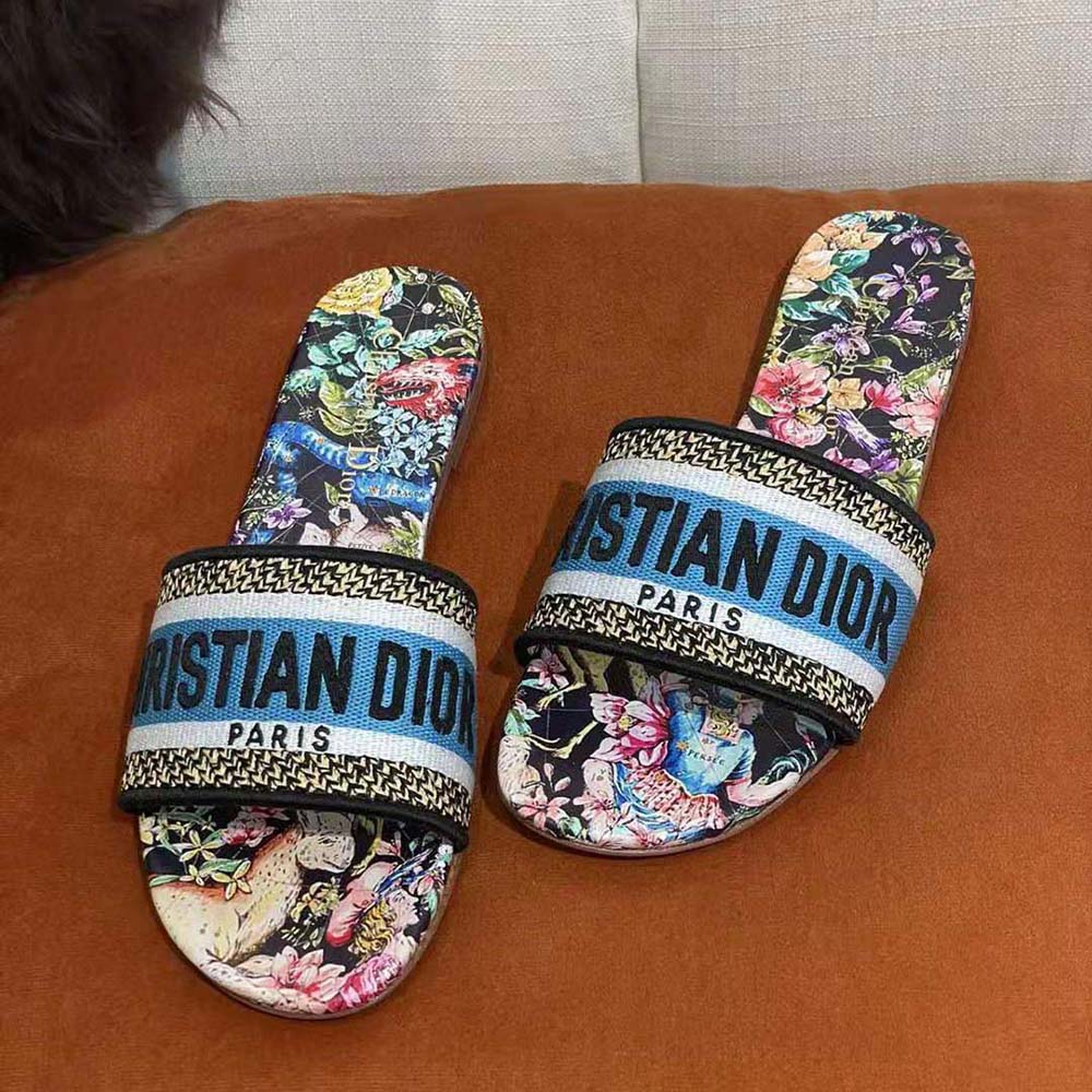 Close-up of Dior Women Dway Slide D-Constellation embroidered motif detail