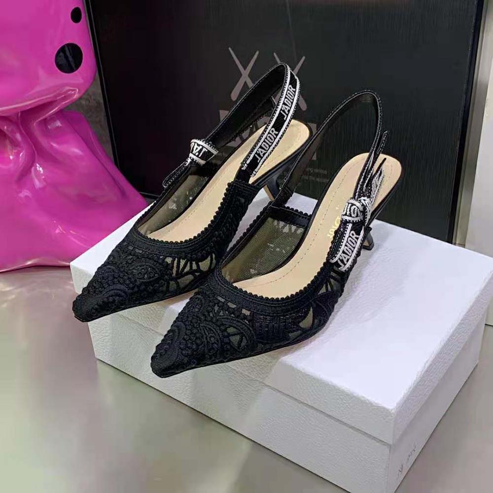 Close-up on silver J’adior hardware of Dior Women J Sdior Slingback Pump