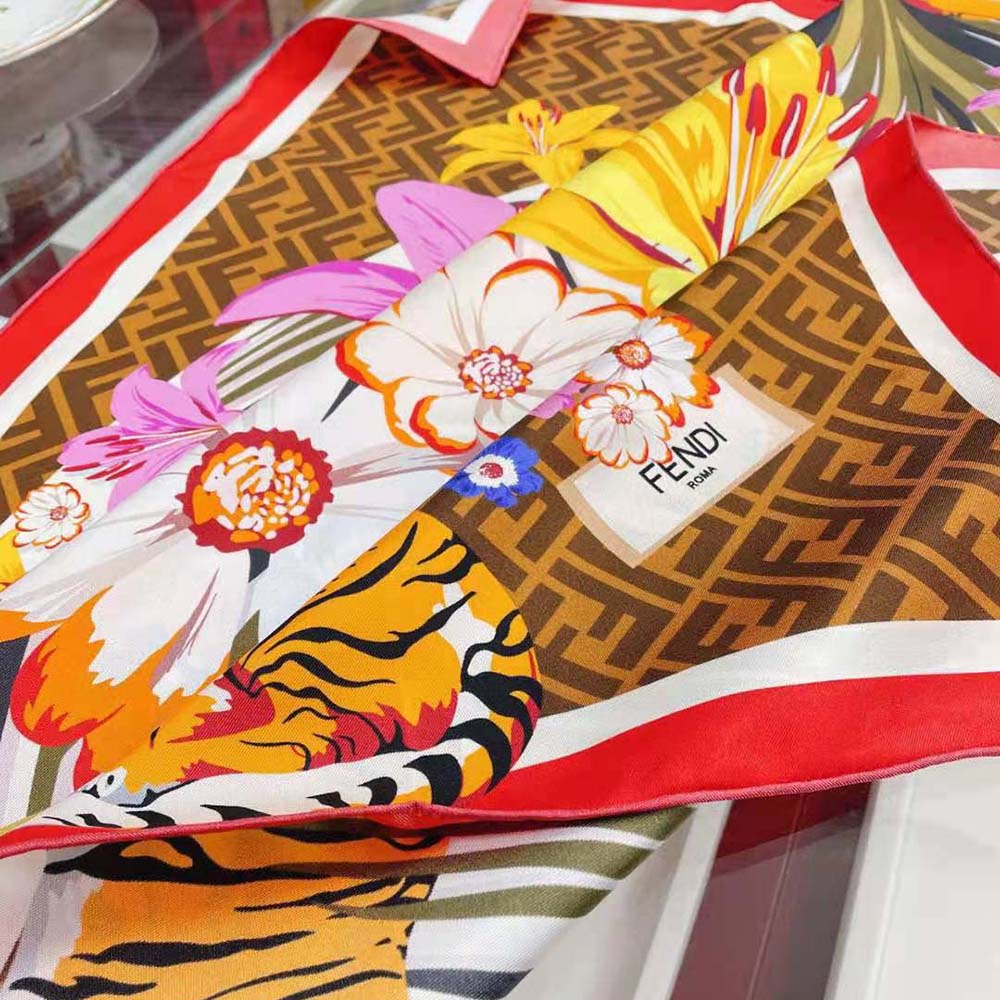 Fendi Women Flower Foulard Foulard from the Spring Festival Capsule Collection - image 5