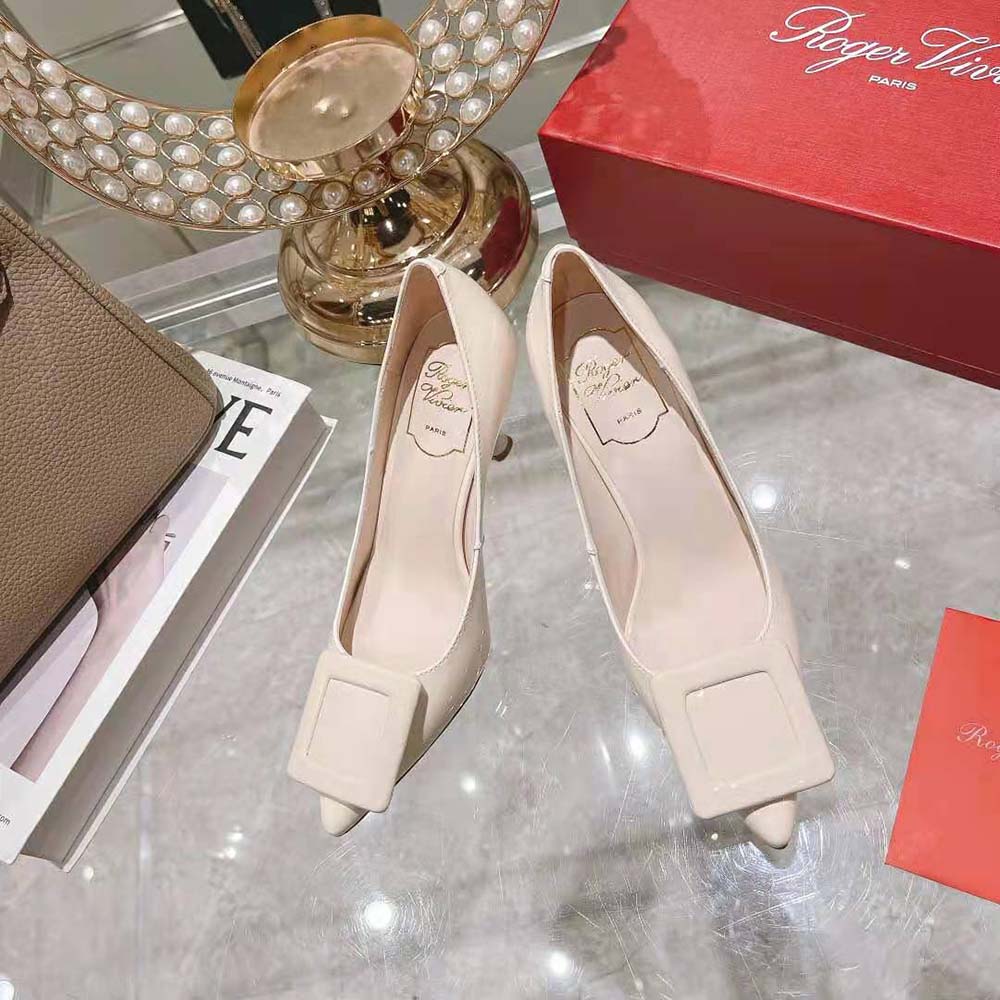 Close-up of signature buckle on Roger Vivier Women Viv’ In The City Pumps