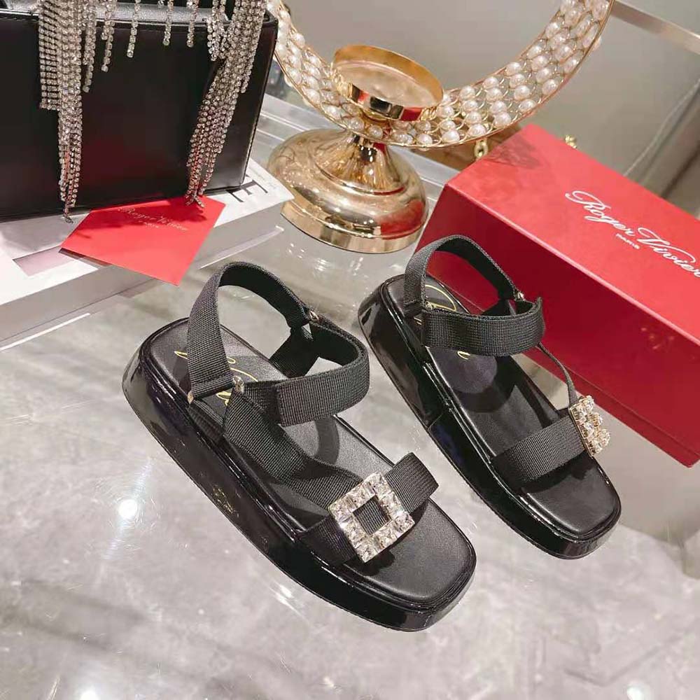 Close-up of sparkling Strass buckle on Roger Vivier Women Vivier Slide Trekky Sandals
