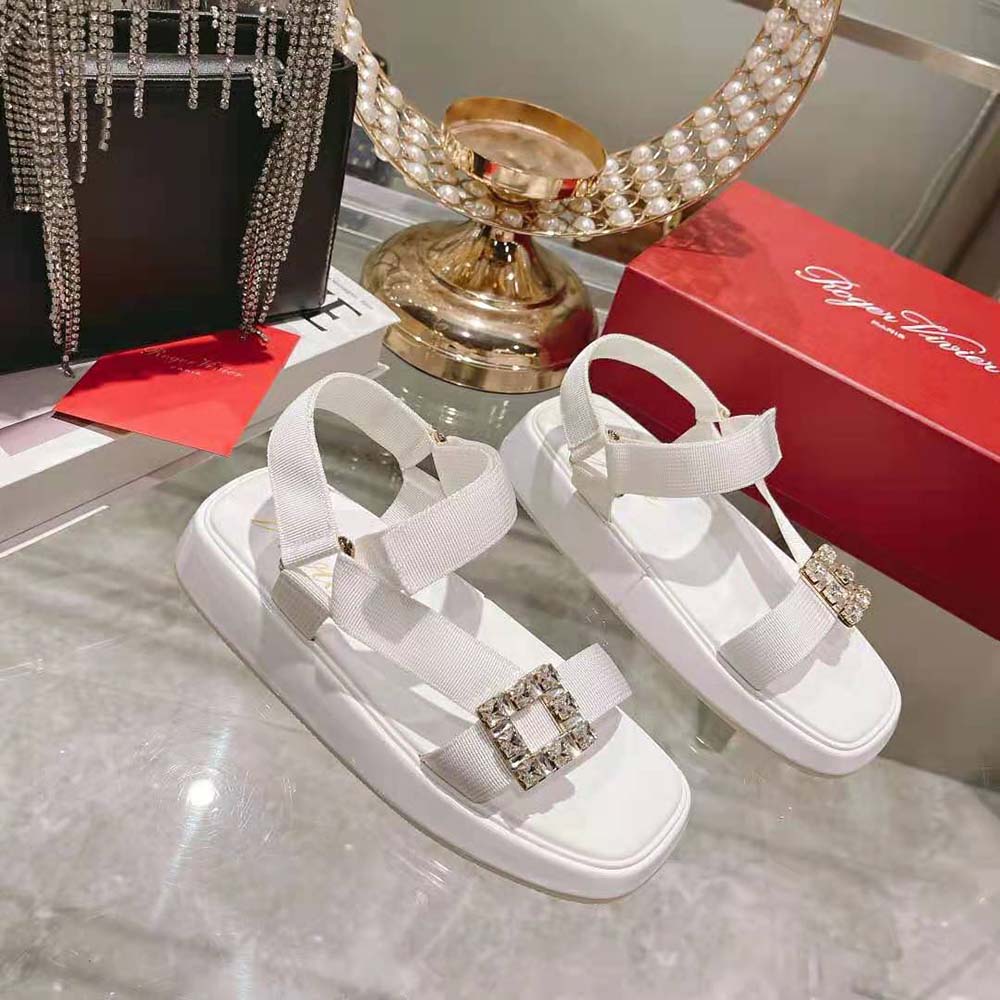 Top angle showing white fabric and chunky sole of Roger Vivier Vivier Slide Trekky