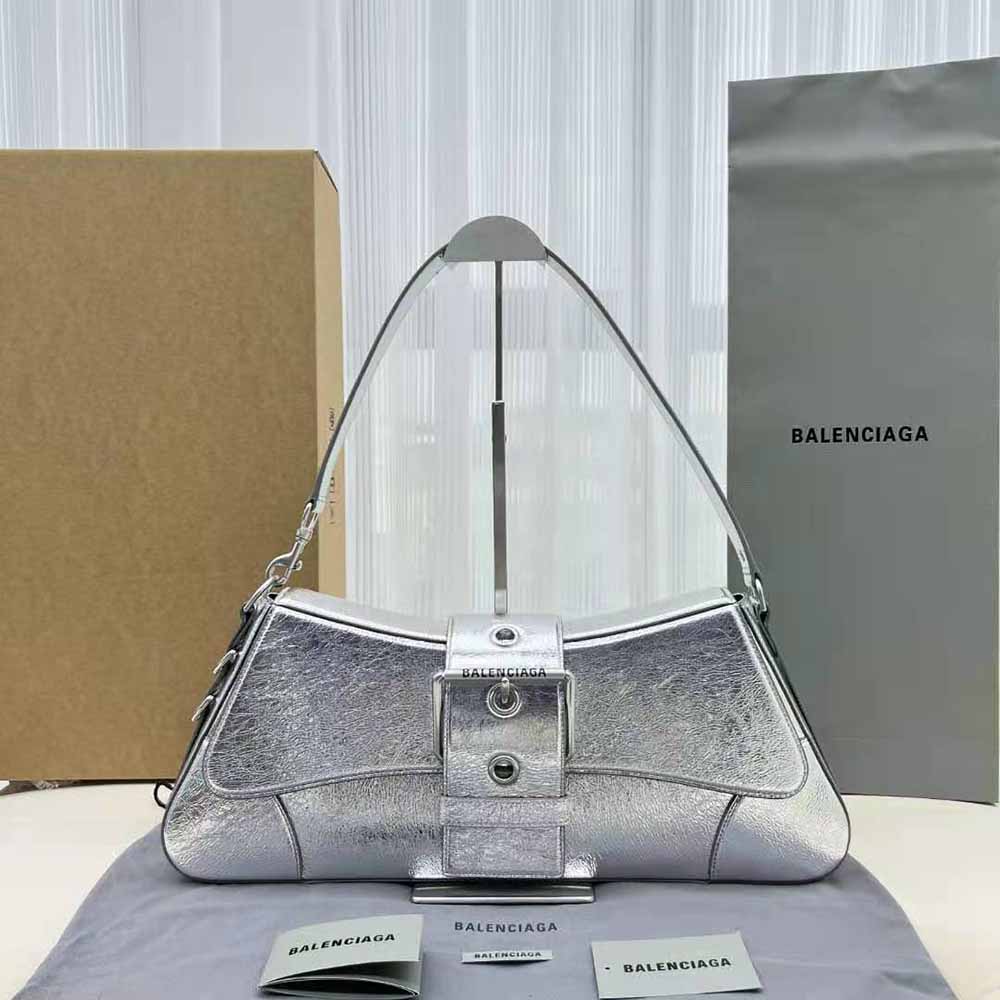 Close-up on pleated mirror effect and silver-tone hardware of Balenciaga Women Lindsay Small Shoulder Bag