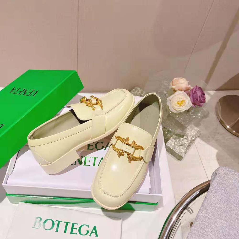 Bottega Veneta Unisex Monsieur Loafer in Calfskin Leather-Beige - image 5