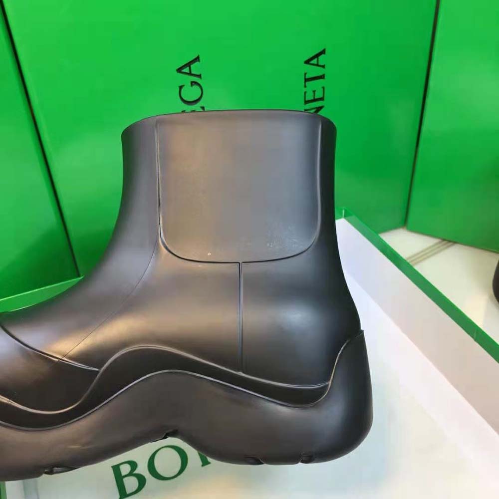 Bottega Veneta Unisex Puddle Ankle Boot-Black - image 8