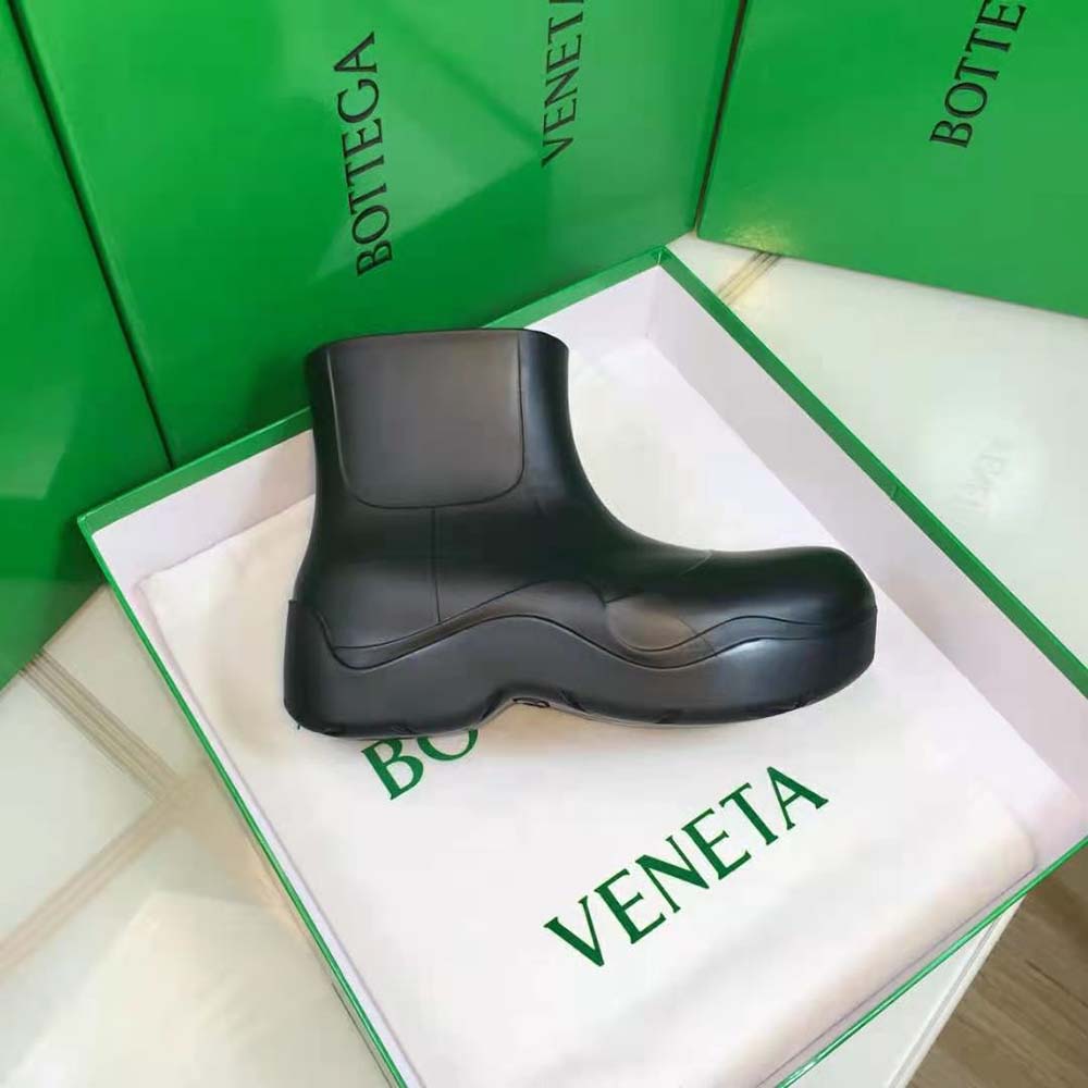 Bottega Veneta Unisex Puddle Ankle Boot-Black - image 7