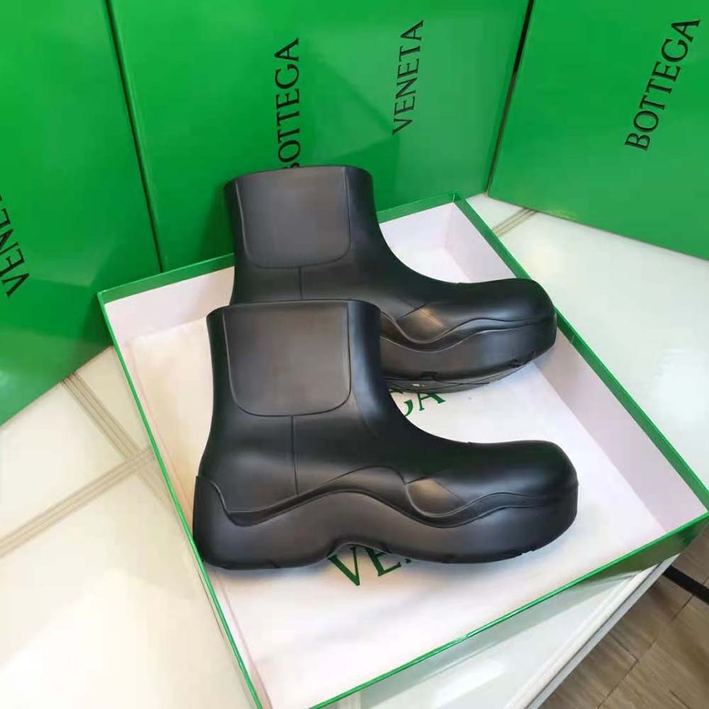 Bottega Veneta Unisex Puddle Ankle Boot-Black - image 6