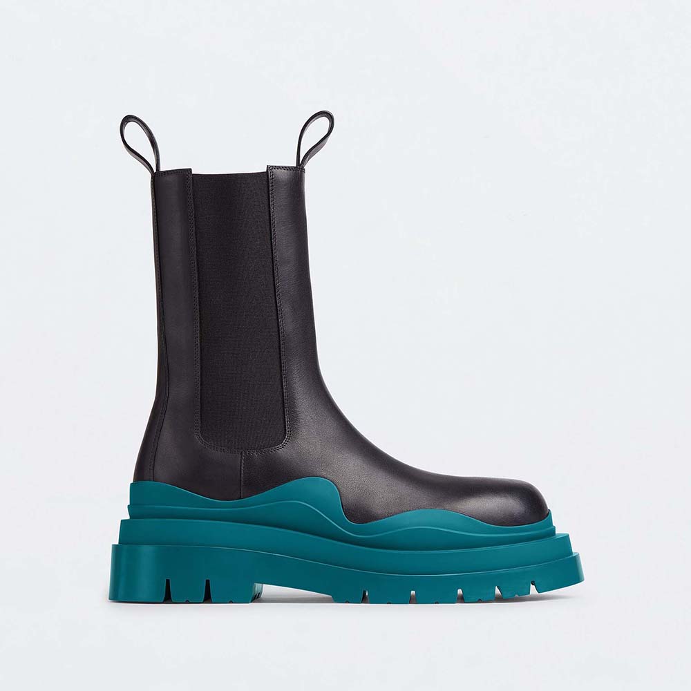 Side profile of Bottega Veneta Unisex Tire Chelsea Boot in blue leather