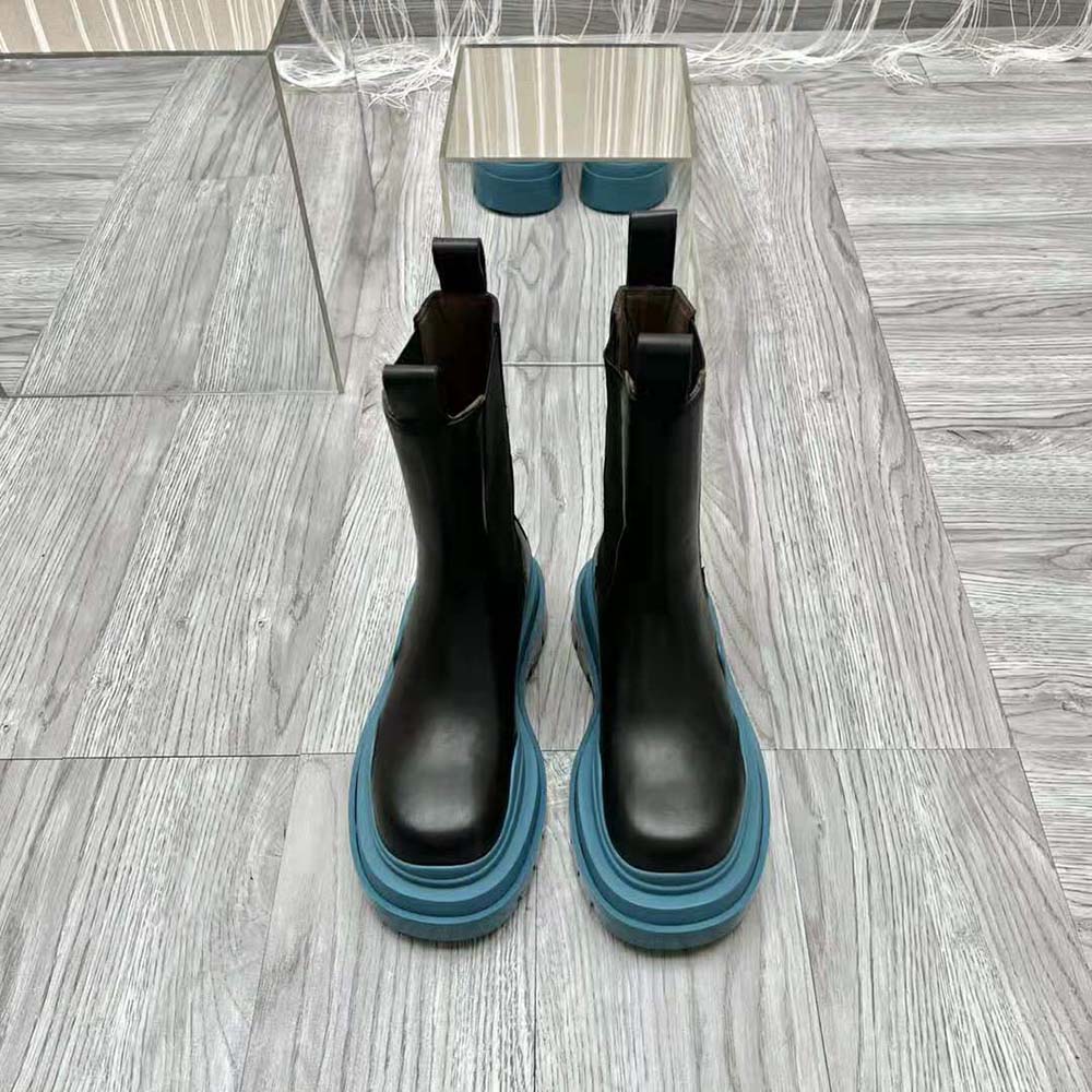 Close-up of tire-inspired rubber sole on Bottega Veneta Chelsea Boot