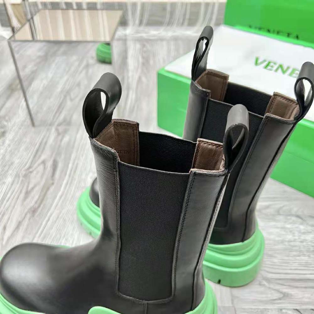 Bottega Veneta Unisex Tire Chelsea Boot in Vegetally-Tanned Leather-Green - image 7
