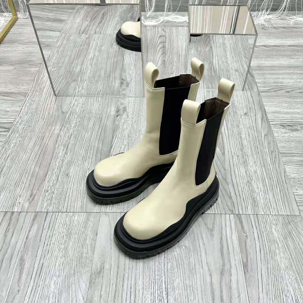Bottega Veneta Unisex Tire Chelsea Boot in Vegetally-Tanned Leather-White - image 4
