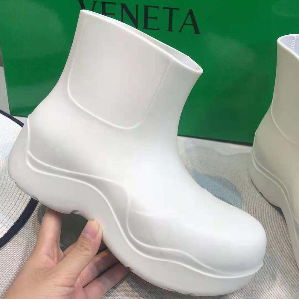 Bottega Veneta Unisex Puddle Ankle Boot-White - image 9