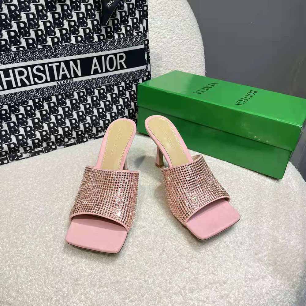 Close-up on strass embellishments of Bottega Veneta Pink silk mules