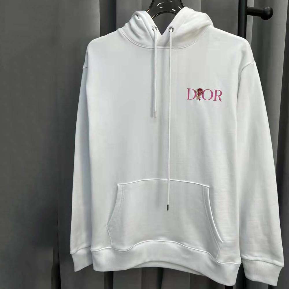 Side angle showing oversized fit of Dior Men Dior Jardin sweatshirt