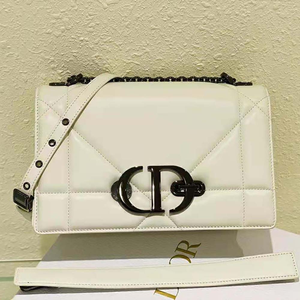 Close-up of Dior Women 30 Montaigne Chain Bag latte hardware detail