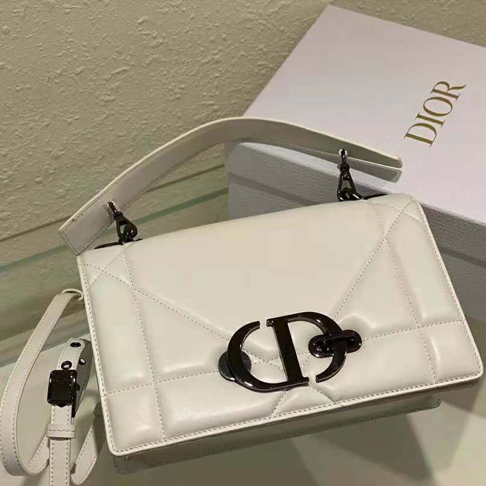 Side angle showing handle and quilting on Dior Women 30 Montaigne Chain Bag