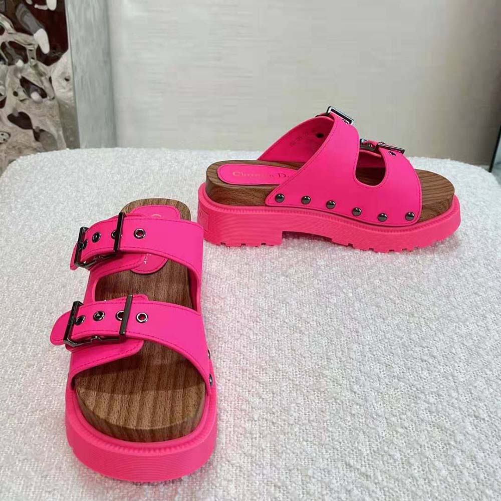 Rear view showing block heel on Dior Women Diorquake Strap Sandal