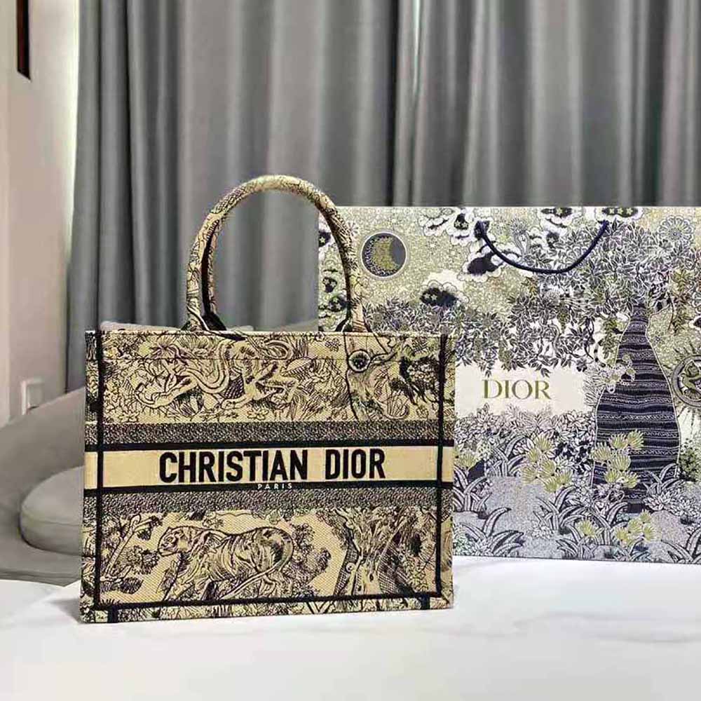 Close-up of embroidery detail on Dior Women Medium Dior Book Tote Brown