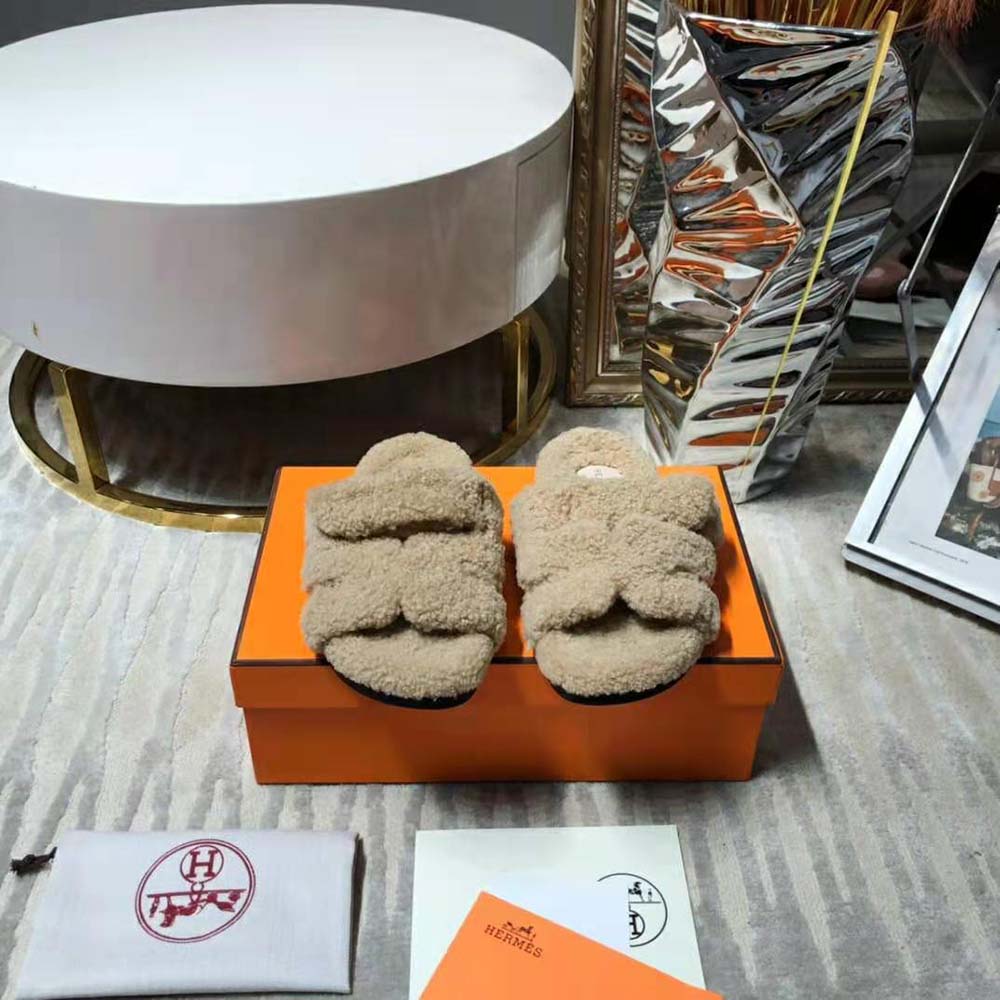 Close-up on woolskin texture of Hermes Women Chypre Sandal