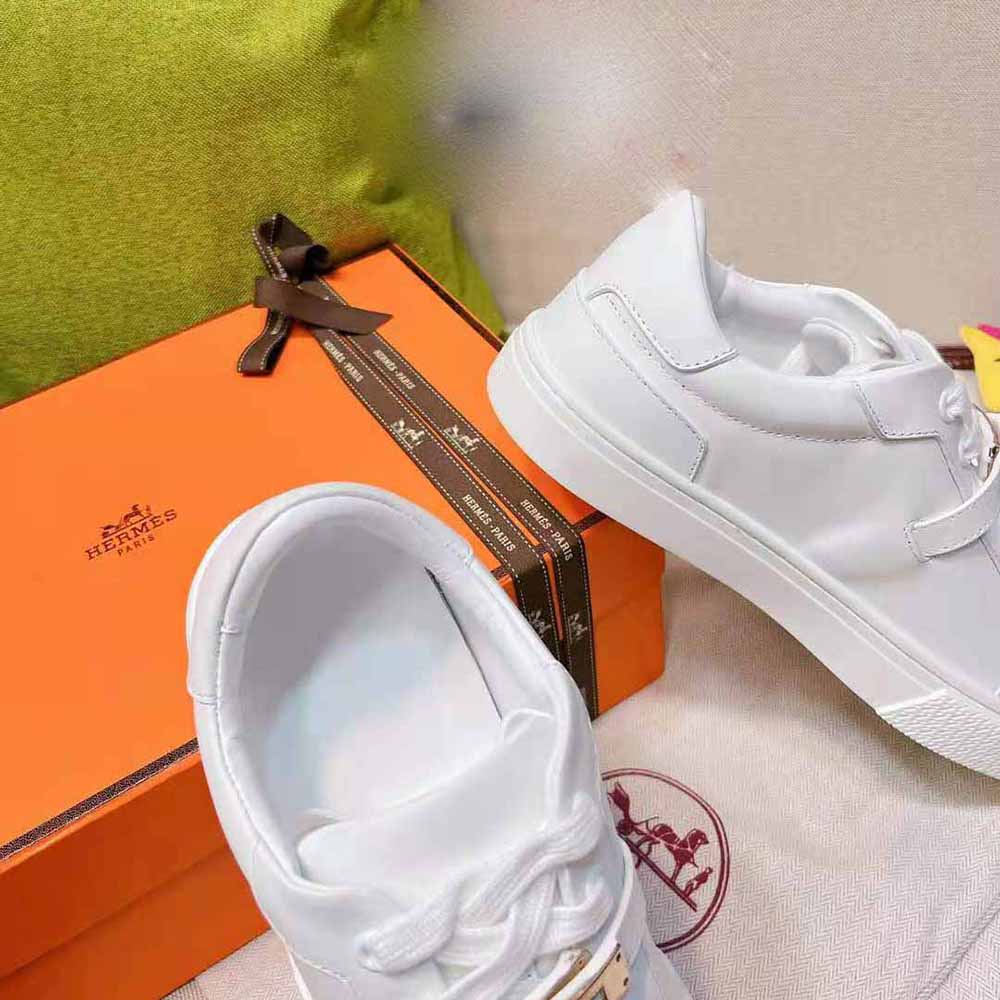Hermes Women Day Sneaker in Calfskin and Matte Mississippiensis Alligator Leather - image 10