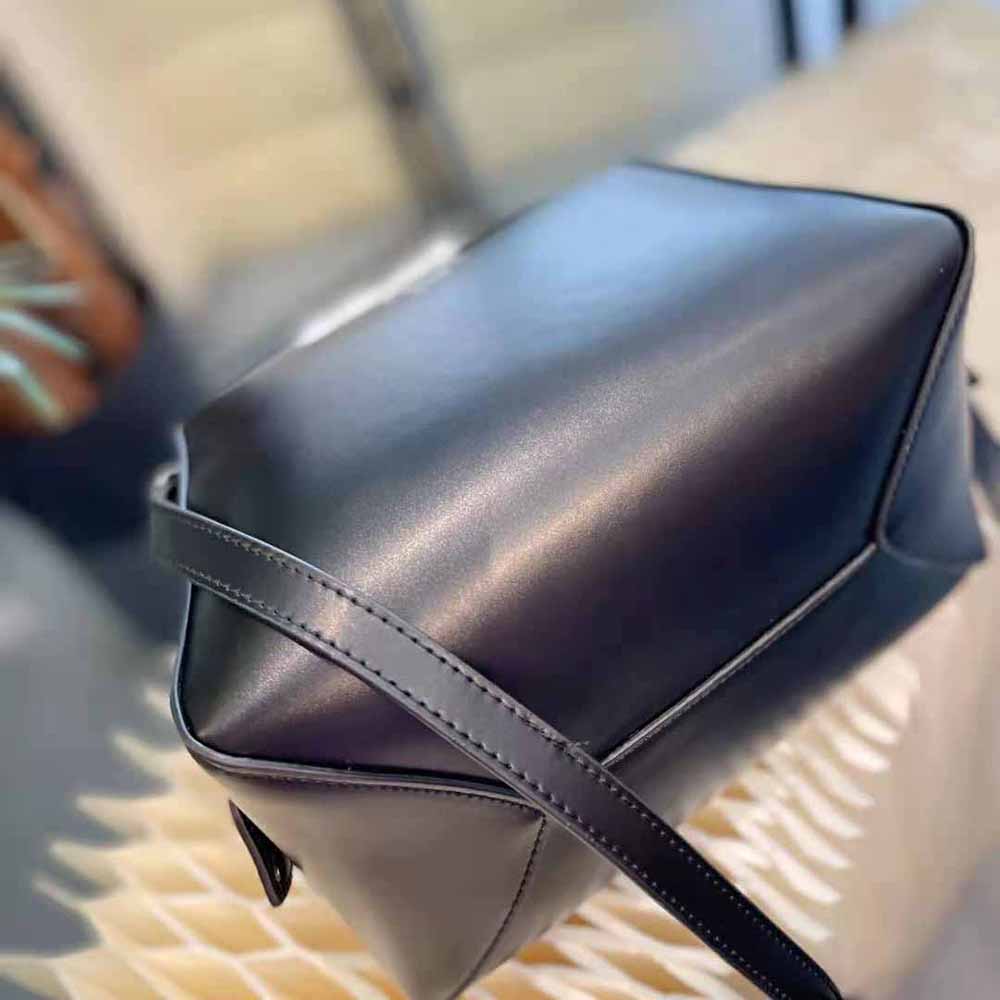 Prada Women Small Leather Handbag-Black - image 7
