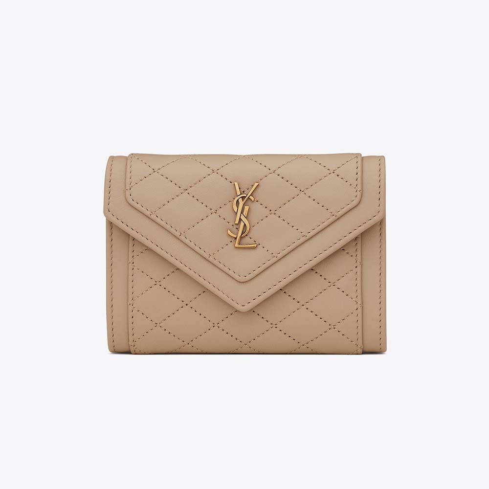 Front view of Saint Laurent YSL Women Vlogo Signature Grainy Calfskin Cardholder wth Zipper-Sandy