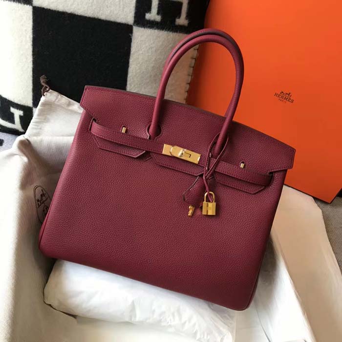Close-up of gold hardware and clasp on Hermes Birkin 30 Bag