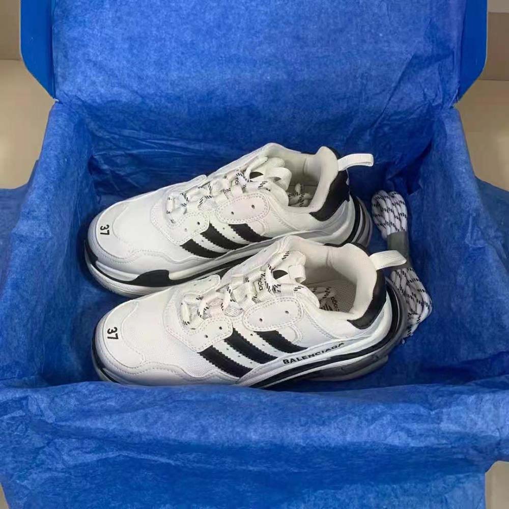 Balenciaga Unisex Balenciaga / Adidas Triple S Sneaker in White - image 6