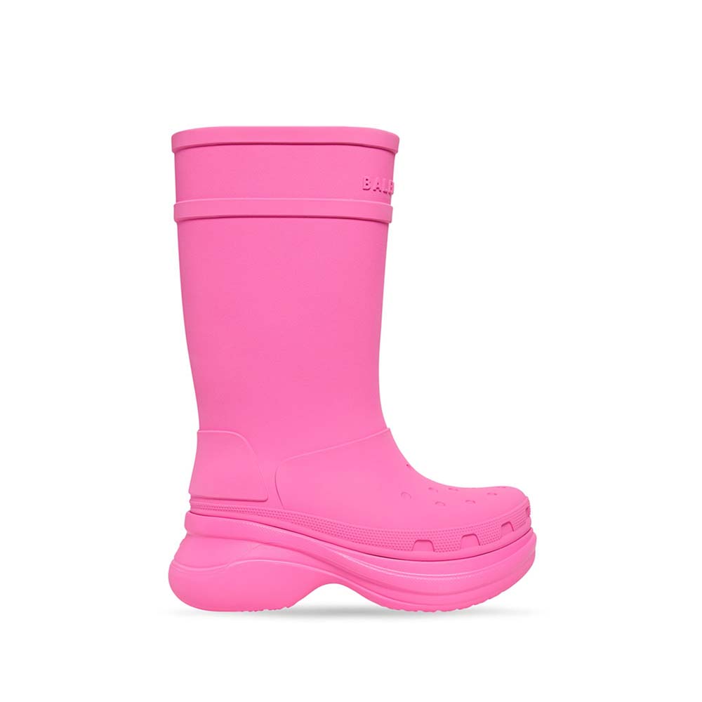 Front angle of Balenciaga Women Crocs™ Boot bright pink rubber