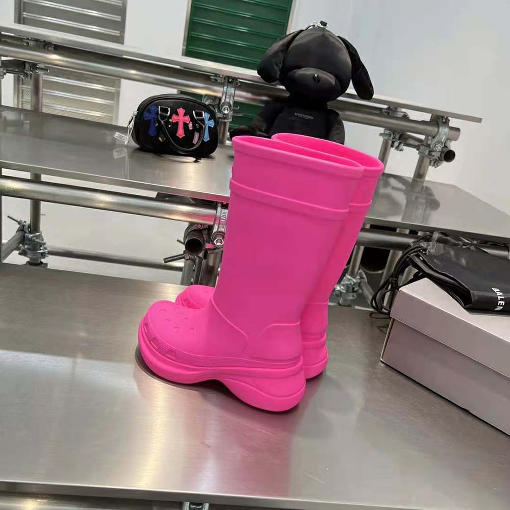 Balenciaga Women Crocs™ Boot in Bright Pink Rubber - image 5