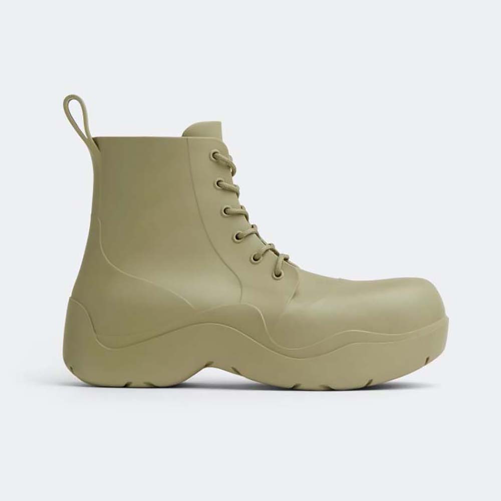 Side profile of Bottega Veneta Unisex Puddle Lace-Up Ankle Boot-Green