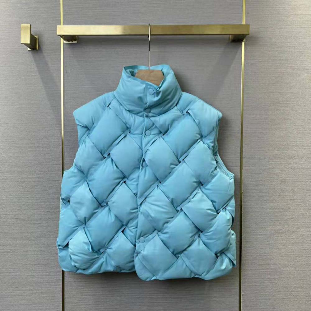 Close-up of intreccio leather detail on Bottega Veneta Women Intreccio Tech Nylon Gilet-Blue