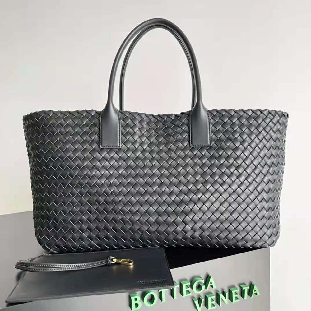 Close-up of intrecciato weaving on Bottega Veneta Medium Cabat Tote
