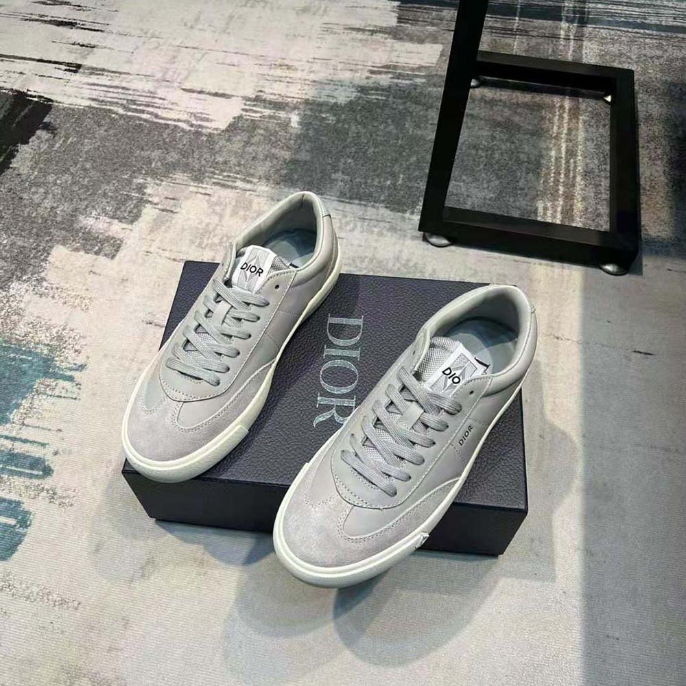 Overhead view showing lace-up closure on Dior Men B101 Sneaker gray