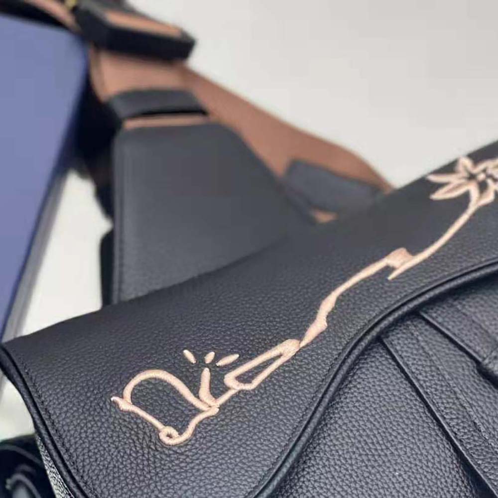 Dior Men Cactus Jack Dior Saddle Bag Black Grained Calfskin with Embroidered Signature - image 7