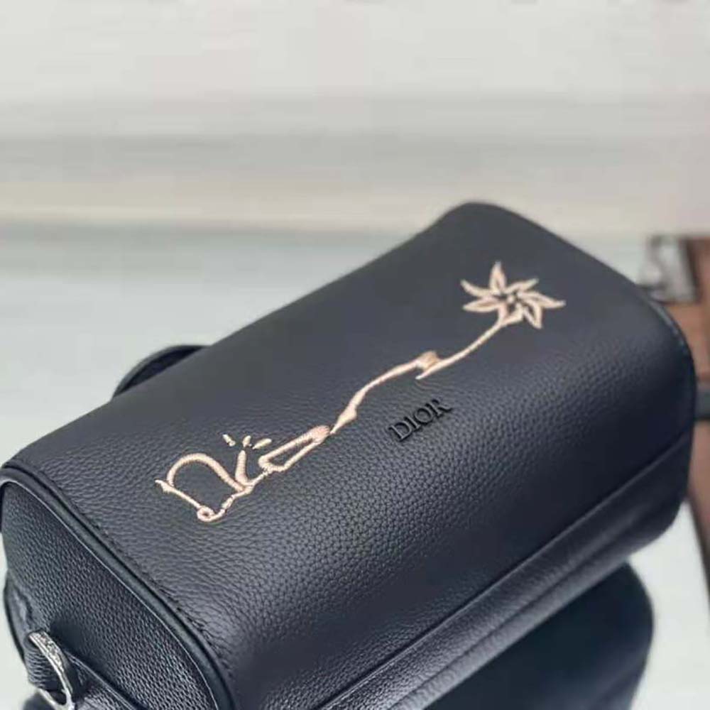 Dior Men Lingot 22 Cactus Jack Dior Bag Black Grained Calfskin with Embroidered Signature - image 6